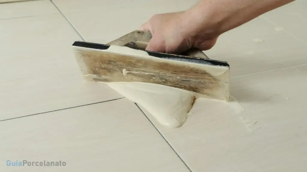 Como Aplicar Massa Plástica em Porcelanato