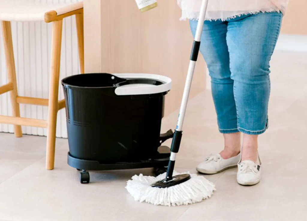Como Limpar Porcelanato com Mop Corretamente
